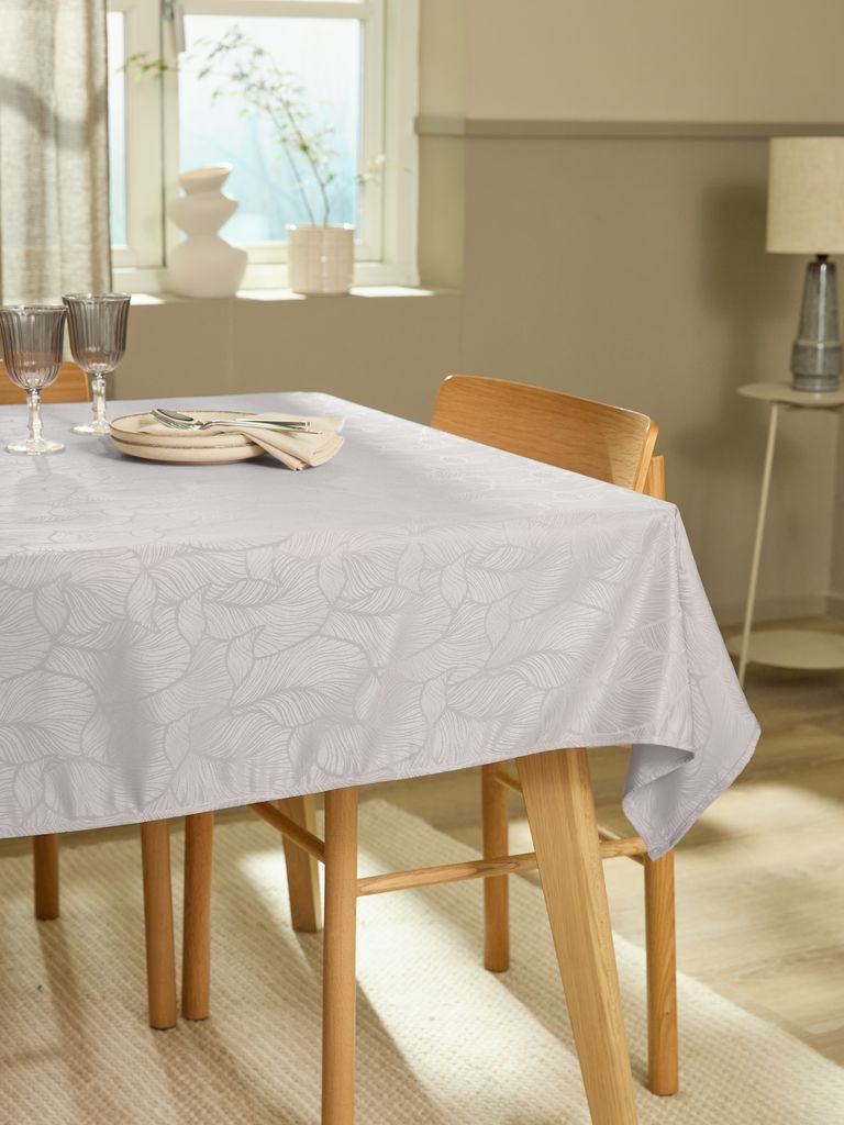 Tablecloth STILKEG 140x240 rose - JYSK